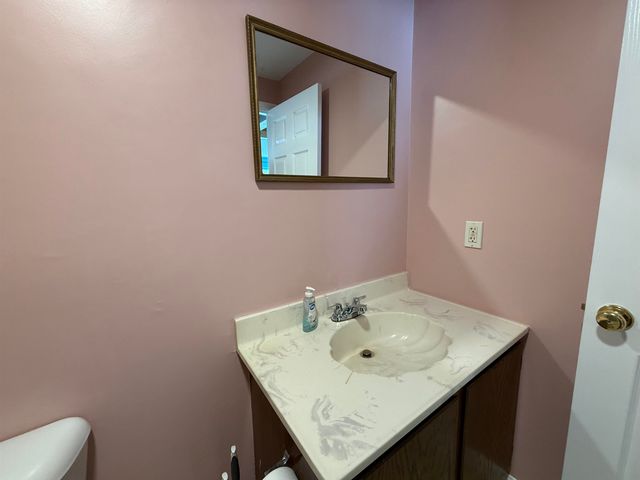 20 Wolf Rd Apt 57C, Lebanon, NH 03766