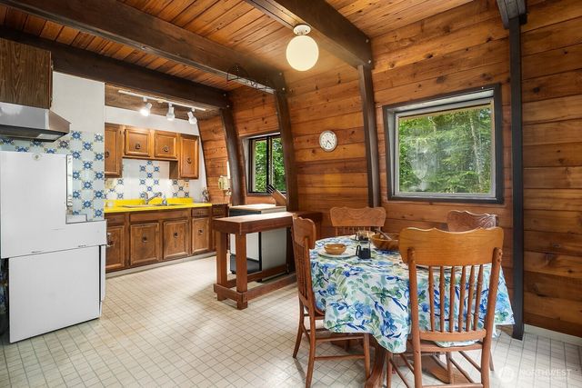 24735 SE Summit-Landsburg Road, Ravensdale, WA 98051