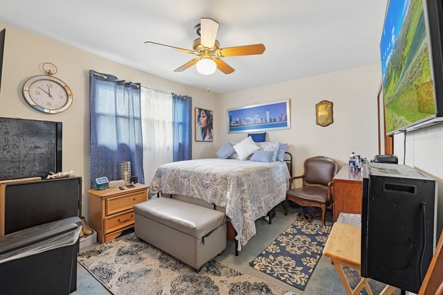 861 Boone Drive, Carol Stream, IL 60188