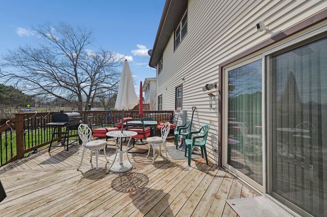 861 Boone Drive, Carol Stream, IL 60188