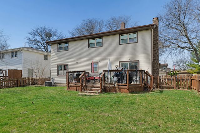 861 Boone Drive, Carol Stream, IL 60188