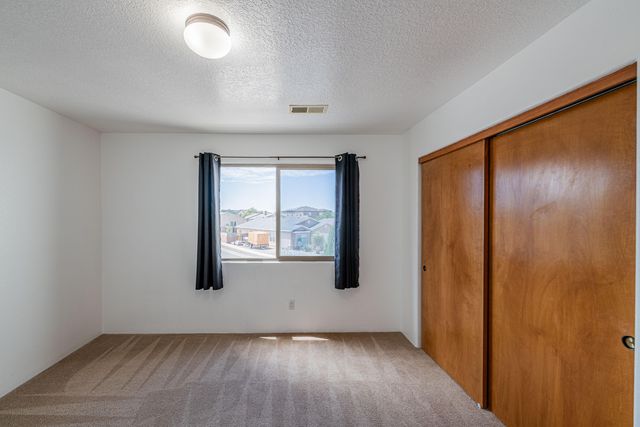 6639 Mountain Hawk Loop NE, Rio Rancho, NM 87144