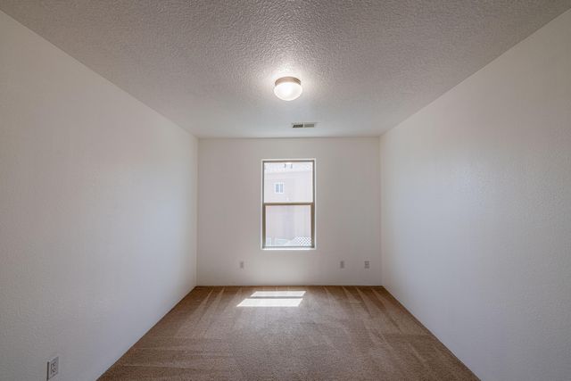 6639 Mountain Hawk Loop NE, Rio Rancho, NM 87144