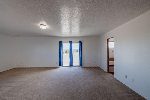 6639 Mountain Hawk Loop NE, Rio Rancho, NM 87144