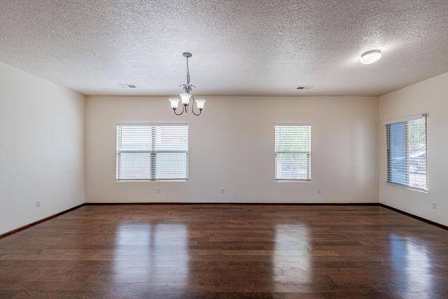 6639 Mountain Hawk Loop NE, Rio Rancho, NM 87144