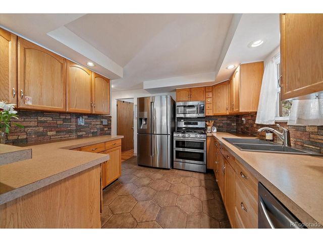 27906 Lupine Dr, Evergreen, CO 80439