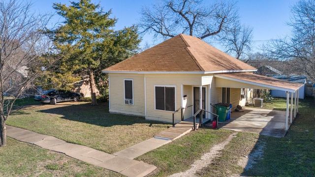 1006 Porter ST, Taylor, TX 76574