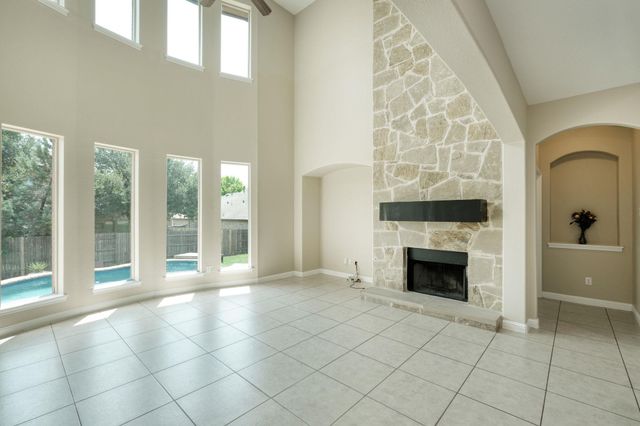 2937 Castellan LN, Round Rock, TX 78665