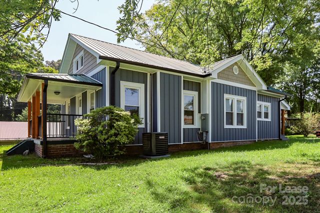 487 W Henderson Street, Marion, NC 28752