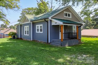 487 W Henderson Street, Marion, NC 28752