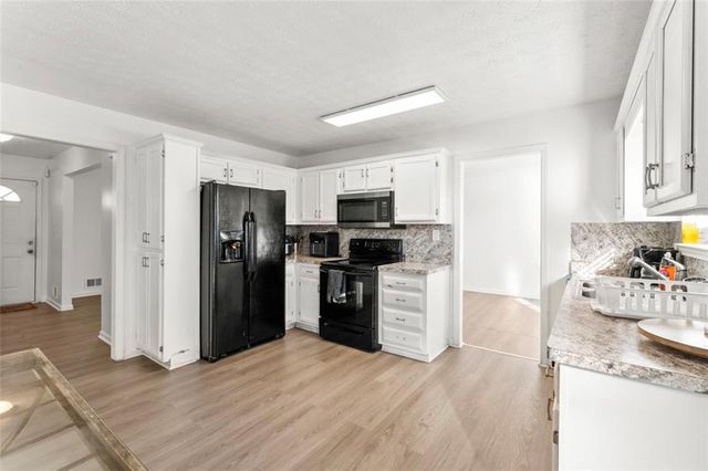 5370 Queen Ester Court, Ellenwood, GA 30294