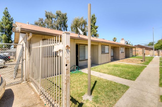 3449 N Marks Avenue, Fresno, CA 93722