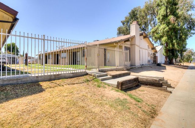 3449 N Marks Avenue, Fresno, CA 93722