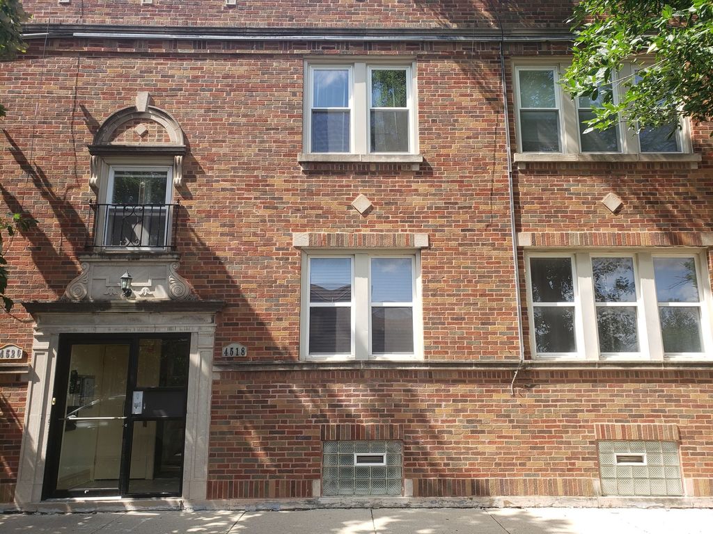 4518 W Wellington Avenue 1, Chicago, IL 60641