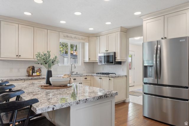8295 S SUPERNAL WAY, Cottonwood Heights, UT 84121