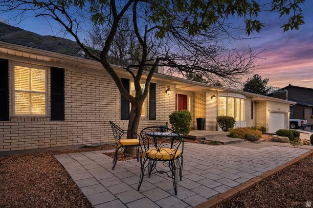 8295 S SUPERNAL WAY, Cottonwood Heights, UT 84121