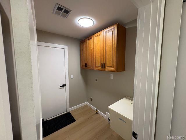 23944 Greening Drive, Novi, MI 48375