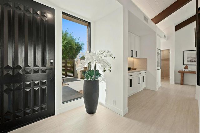 616 Desert West Drive, Rancho Mirage, CA 92270