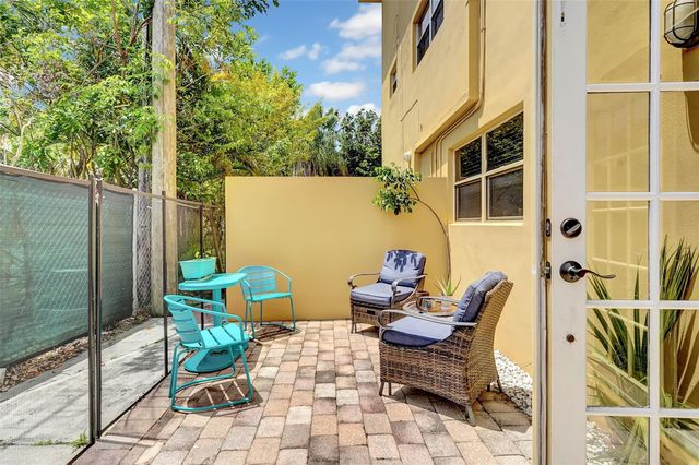 744 NE 14th Ave 4, Fort Lauderdale, FL 33304