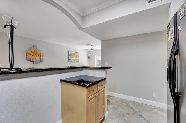 744 NE 14th Ave 4, Fort Lauderdale, FL 33304