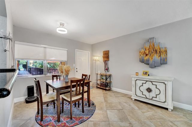 744 NE 14th Ave 4, Fort Lauderdale, FL 33304