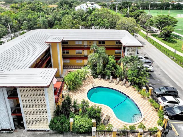 744 NE 14th Ave 4, Fort Lauderdale, FL 33304