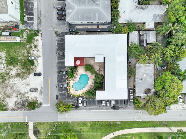 744 NE 14th Ave 4, Fort Lauderdale, FL 33304