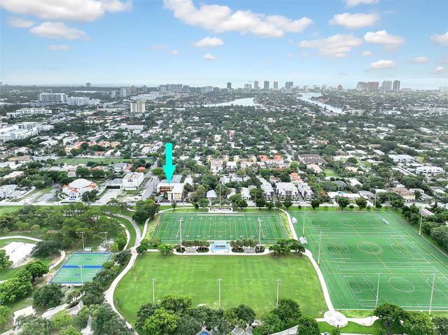 744 NE 14th Ave 4, Fort Lauderdale, FL 33304