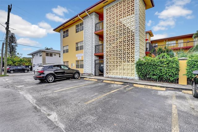 744 NE 14th Ave 4, Fort Lauderdale, FL 33304