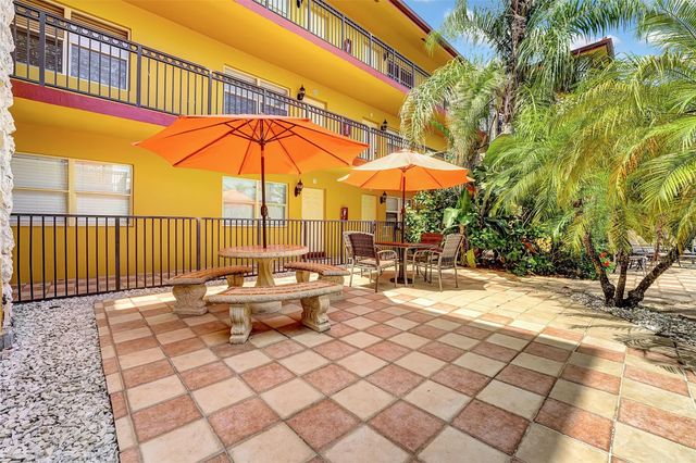 744 NE 14th Ave 4, Fort Lauderdale, FL 33304