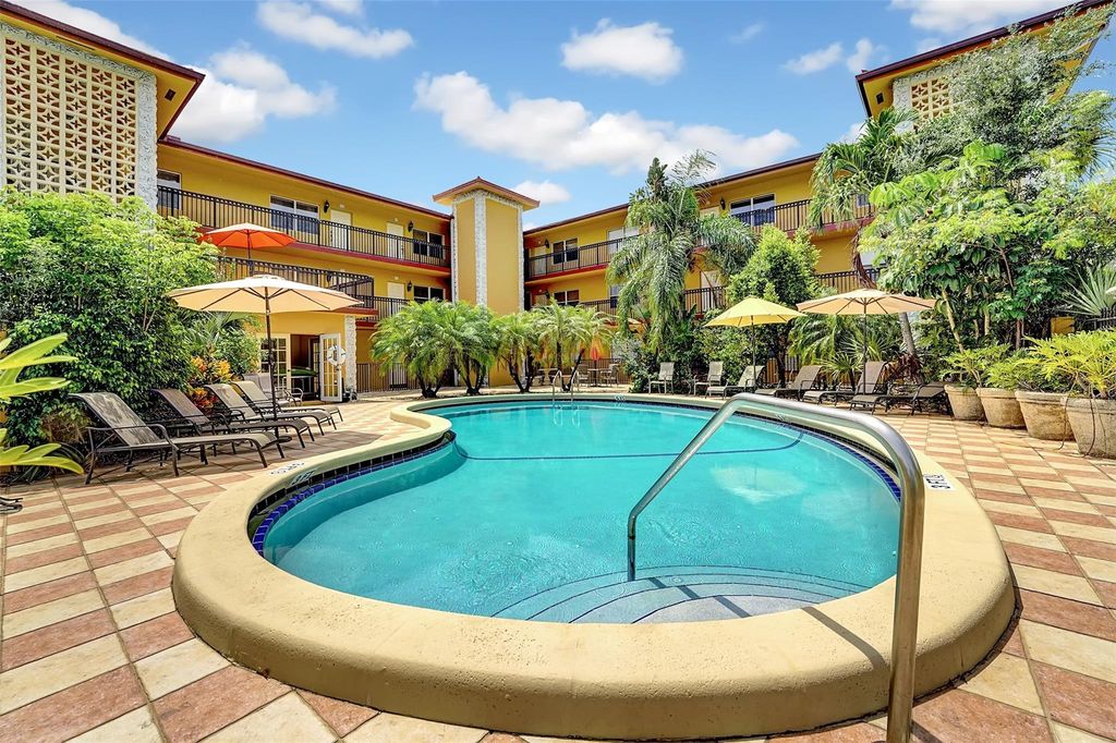 744 NE 14th Ave 4, Fort Lauderdale, FL 33304