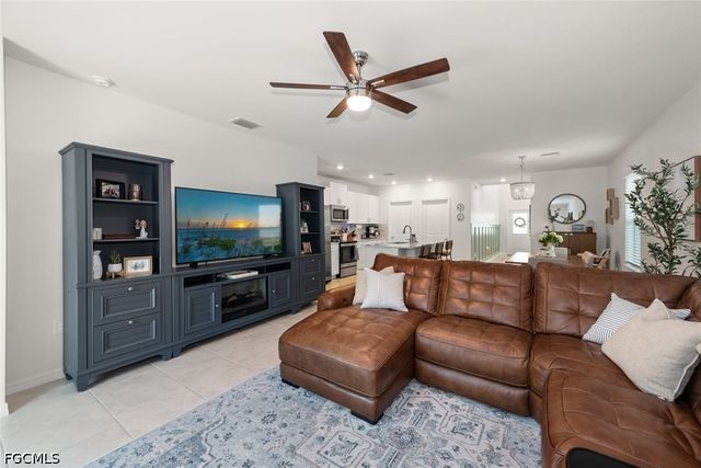 7149 Ponderosa Pine DR, Fort Myers, FL 33966