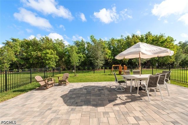 7149 Ponderosa Pine DR, Fort Myers, FL 33966