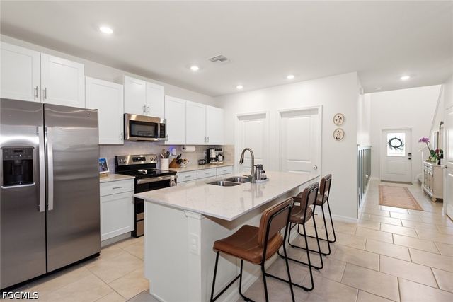 7149 Ponderosa Pine DR, Fort Myers, FL 33966