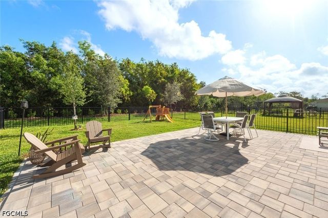 7149 Ponderosa Pine DR, Fort Myers, FL 33966