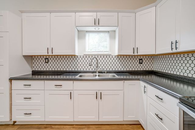 703 SW 5th Avenue, Mineral Wells, TX 76067