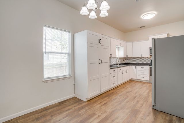 703 SW 5th Avenue, Mineral Wells, TX 76067