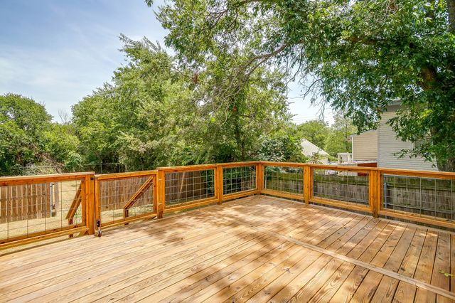 703 SW 5th Avenue, Mineral Wells, TX 76067
