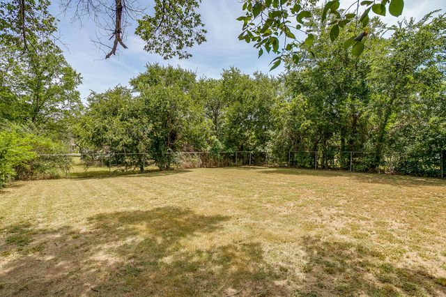 703 SW 5th Avenue, Mineral Wells, TX 76067