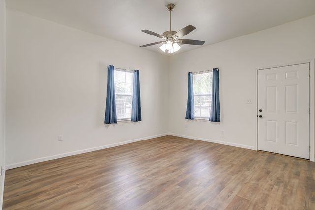 703 SW 5th Avenue, Mineral Wells, TX 76067