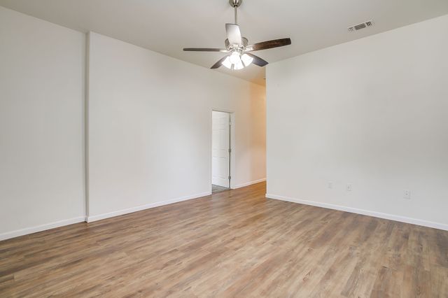 703 SW 5th Avenue, Mineral Wells, TX 76067
