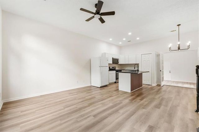 6653 Eastbriar Drive, Lithonia, GA 30058