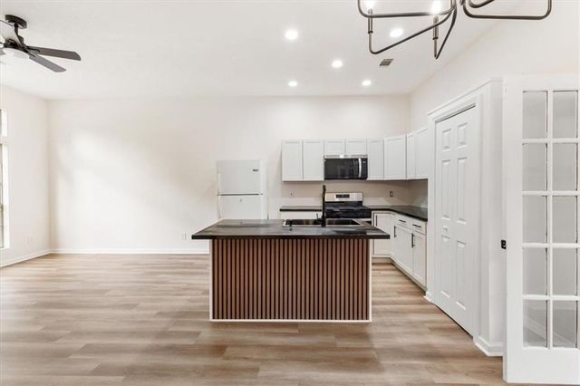 6653 Eastbriar Drive, Lithonia, GA 30058