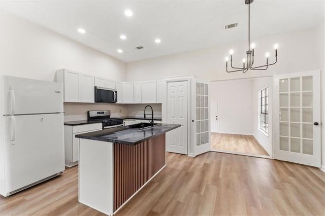 6653 Eastbriar Drive, Lithonia, GA 30058