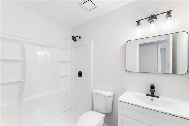 6653 Eastbriar Drive, Lithonia, GA 30058