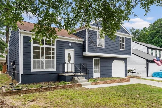 6653 Eastbriar Drive, Lithonia, GA 30058