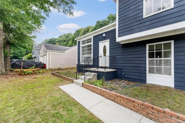 6653 Eastbriar Drive, Lithonia, GA 30058