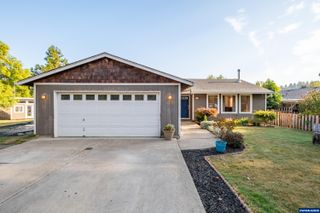 1730 Cedar St, Sweet Home, OR 97386