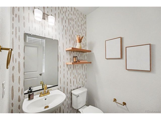 4575 Meadow Dr, Dacono, CO 80514