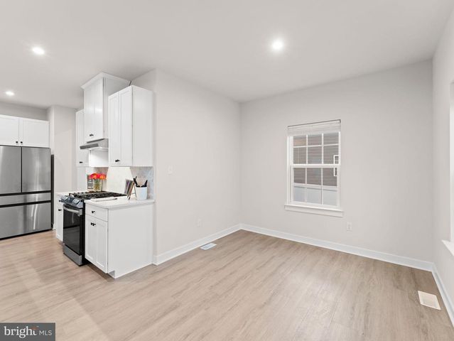 85 PRESLEY WAY, Williamstown, NJ 08094